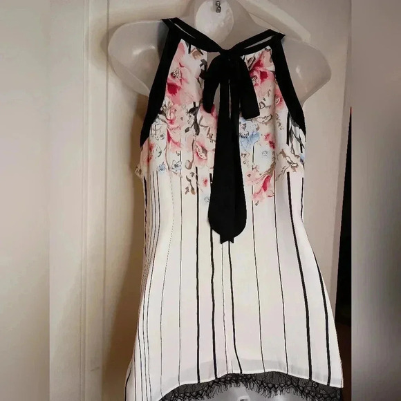 WHITE HOUSE BLACK MARKET Barbiecore boho chic lace flowy floral top (#888) - Picture 6 of 9